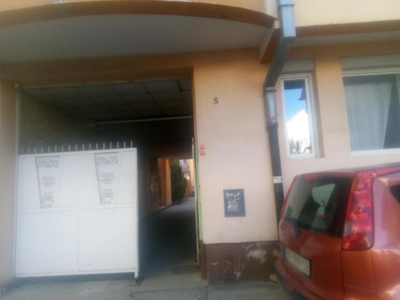 Ivana Center Νόβι Σαντ Εξωτερικό φωτογραφία